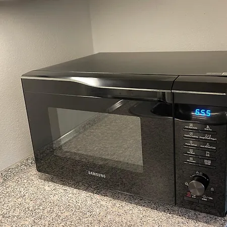 Apartment Vs-guesthouse *